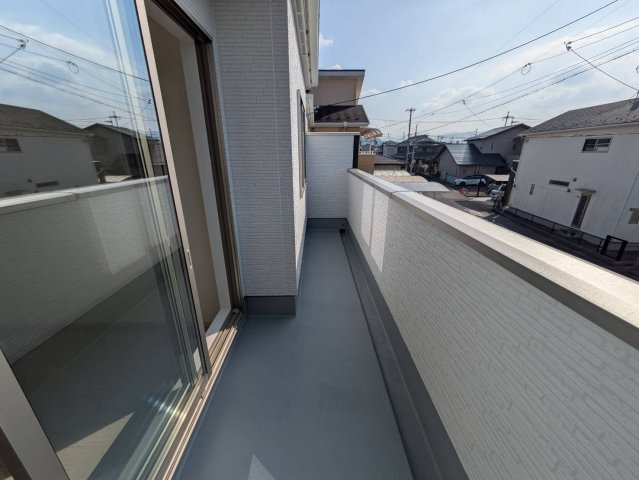 栗東市小柿2丁目新築戸建1号地のバルコニー