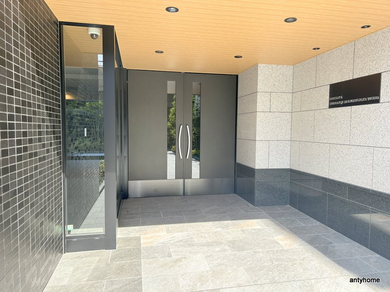 プレサンス四天王寺前夕陽ヶ丘ヴィリード　仲介手数料無料のエントランス