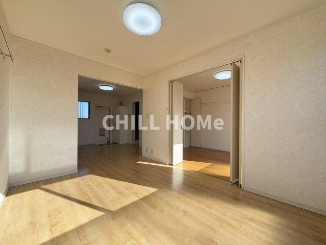 ロビンソンハイツ豊岡の居間・リビング|当社、チルホームのHPもご覧ください(^^)/物件情報多数♪