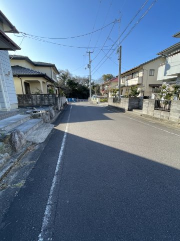 豊岡町長田　中古住宅の前面道路含む現地写真