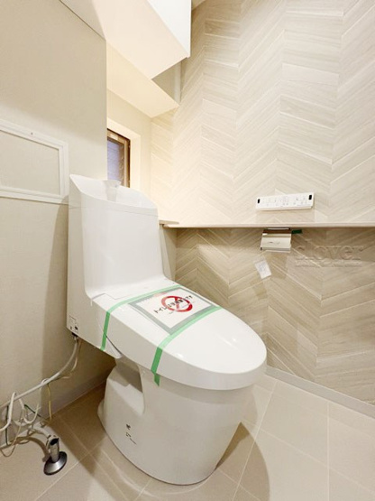 【トイレ】 | フラッツ鷺ノ宮 | トイレはもともと個人の領域である自宅の中でも、最もプライベートな空間です。だからこそ、ほしい「落ち着き」がここにあります。～即日のご見学可能～　お問合せはお気軽にどうぞ。
