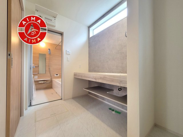 福岡市西区今宿上ノ原第1-7棟（4号棟）の内観：施工例|ゆとりの洗面スペースで朝の身支度もスムーズに。暮らしを快適に変えるシャワー付洗面台です！