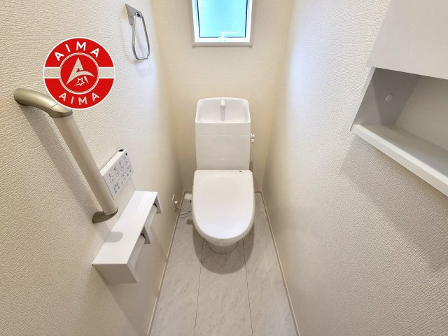 福岡市西区今宿上ノ原第1-7棟（4号棟）の内観：施工例|温水洗浄便座を完備しております。2ヶ所にトイレがあるのは朝の慌ただしい時間も安心です。