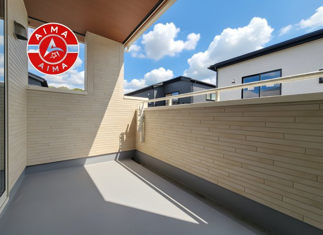 福岡市西区今宿上ノ原第1-7棟（4号棟）の外観：施工例|風をしっかりと感じられるバルコニーでは、毎日が洗濯日和です。広々としているので洗濯も楽しくなるでしょうし、気分転換にバルコニーからの眺めを楽しむのもいいでしょう。