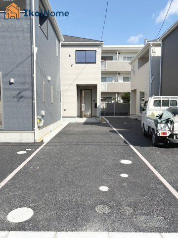 神戸市西区王塚台第6　2号棟　新築戸建の駐車場|【ホームページに現地動画掲載中】●年中無休：当日予約可●毎月５組限定！人気オプション３点１万円で取付