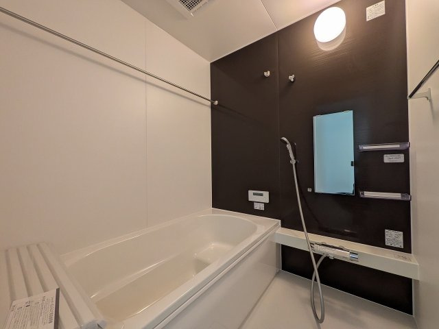 八王子市　緑町　新築一戸建て　９期の浴室|～浴室暖房乾燥機能付き　遅い時間のお洗濯や、梅雨時期・花粉の時期など大活躍です～