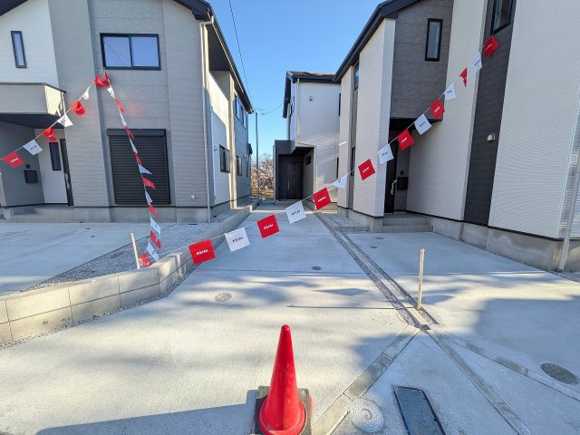 八王子市　緑町　新築一戸建て　９期の駐車場|～2台駐車可能カースペース付き～