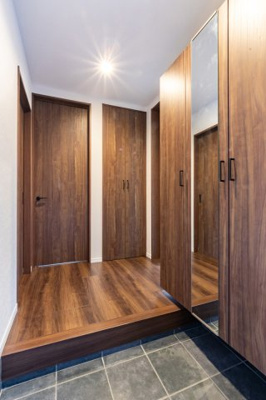 【洋室】 | マイタウン佐井寺プレミアム◇◆全8区画◇◆モデルハウス◇◆ | 【同社施工例写真】
主寝室♪
洋室プラス大型クローゼット♪