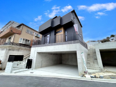 【外観】 | マイタウン佐井寺プレミアム◇◆全8区画◇◆モデルハウス◇◆ | 【現地写真】
全区画駐車２台可能！
省エネ基準適合住宅！
耐震等級3級！
宅配ボックス標準装備！