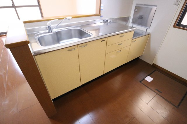 ボナール白水　2棟のキッチン