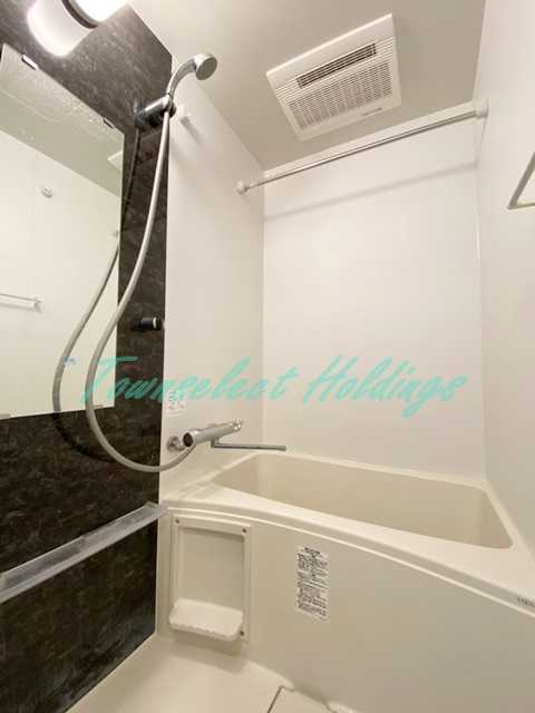 平塚市明石町の賃貸マンションの浴室|浴室乾燥もあり女性の方も安心♪