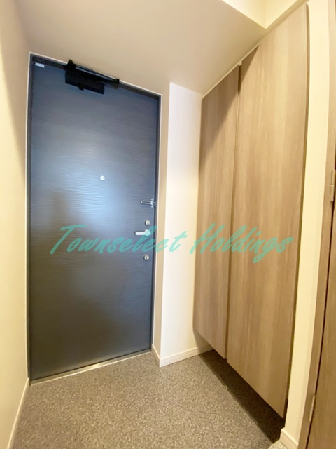 平塚市明石町の賃貸マンションの玄関|清潔感のある玄関です♪