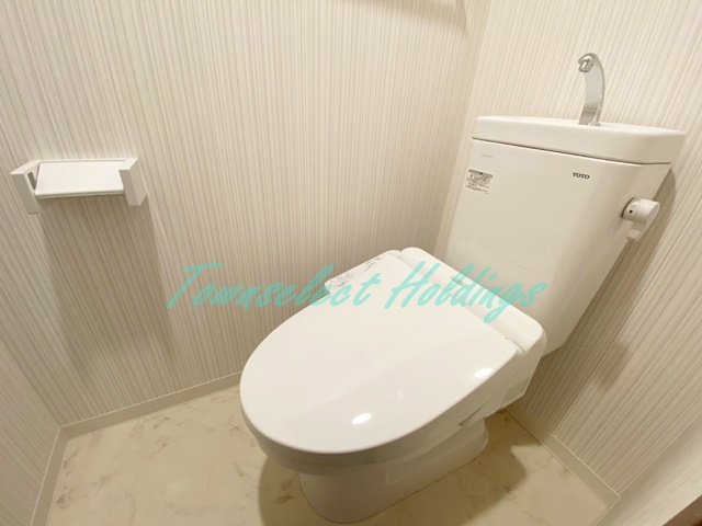 平塚市明石町の賃貸マンションのトイレ|温水洗浄便座付き♪