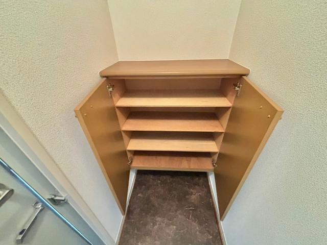 ア・カインドネスの玄関