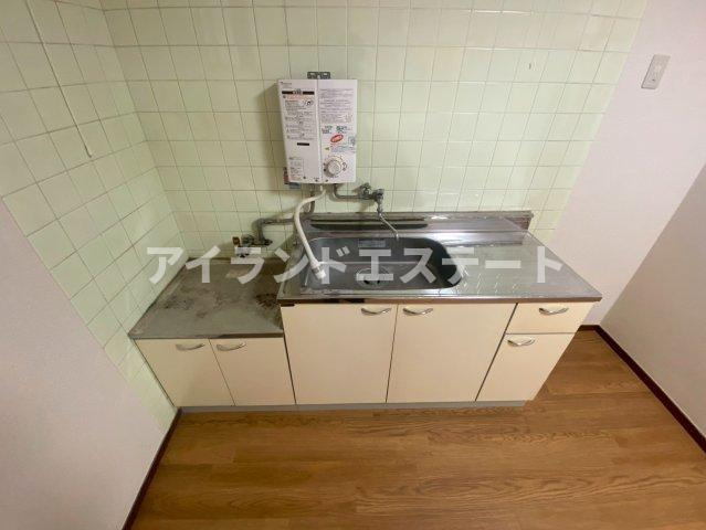 ハイム清芳　宅配BOX　陽当たり良好　バストイレ別のキッチン