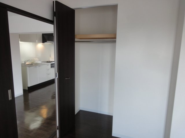 ViewTerrace売布Ⅲの内装|クローゼットです