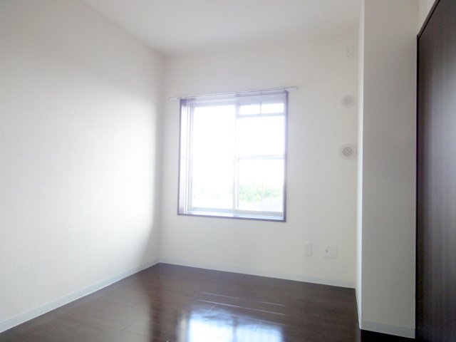 ViewTerrace売布Ⅲの居間・リビング|洋室です