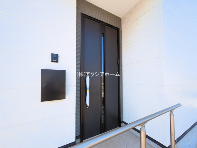 所沢市上安松・全8棟　新築一戸建　4号棟　の玄関