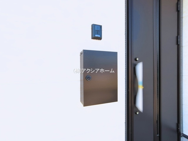 所沢市上安松・全8棟　新築一戸建　4号棟　の玄関