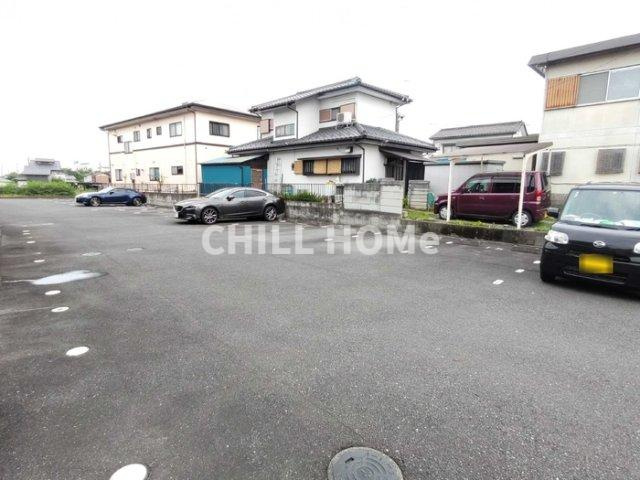 モナ･ヴェリテ　Ａ/Ｂの駐車場|当社、チルホームのHPもご覧ください(^^)/物件情報多数♪