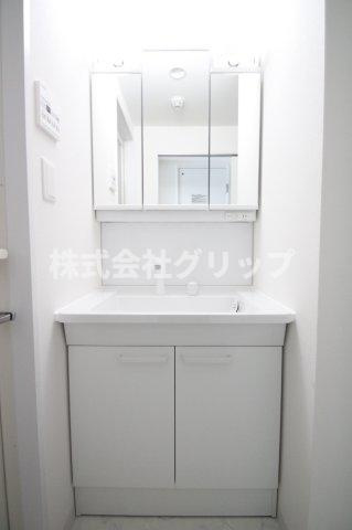 リヴシティ横濱末吉町弐番館の独立洗面台