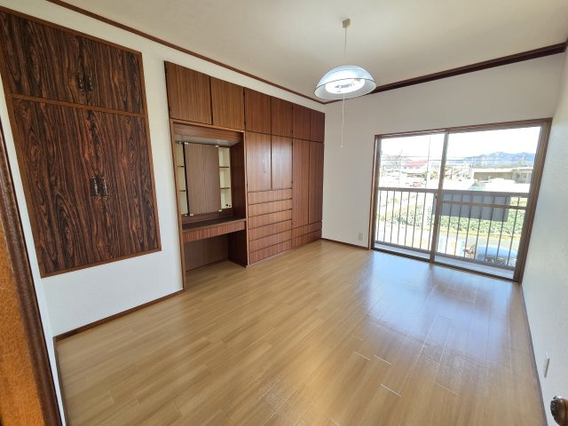 みどり市笠懸町阿左美　中古住宅の洋室|2階6帖の洋室です。