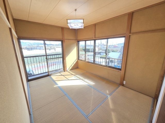 みどり市笠懸町阿左美　中古住宅の和室|2階6畳の和室です。