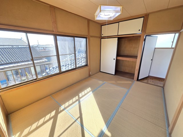 みどり市笠懸町阿左美　中古住宅の和室|2階6畳の和室です。
