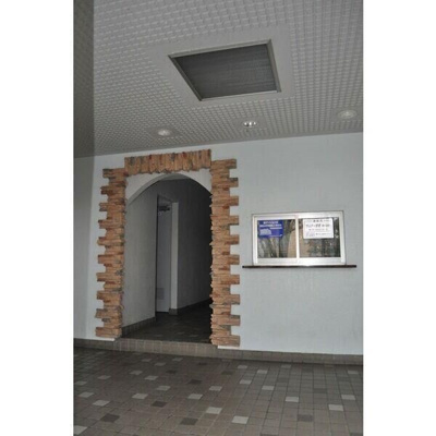 【エントランス】 | ヴィラスリースター鶴浜 | 落ち着いたエントランスです