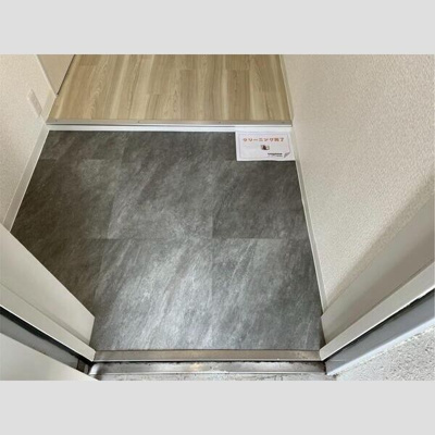 【玄関】 | ヴィラスリースター鶴浜 | きれいな玄関です