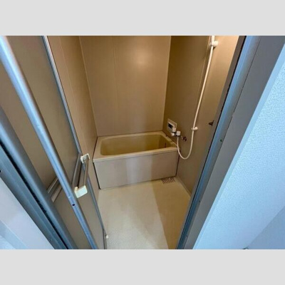 【浴室】 | ヴィラスリースター鶴浜 | ゆったり過ごせるお風呂です