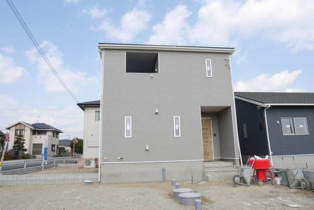 小郡市二森　オール電化１号棟　アーネストワン