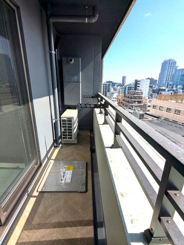 CLARITIA文京湯島のバルコニー|8F南向きワイドバルコニー
日当り良好
バルコニーに洗濯物干せます