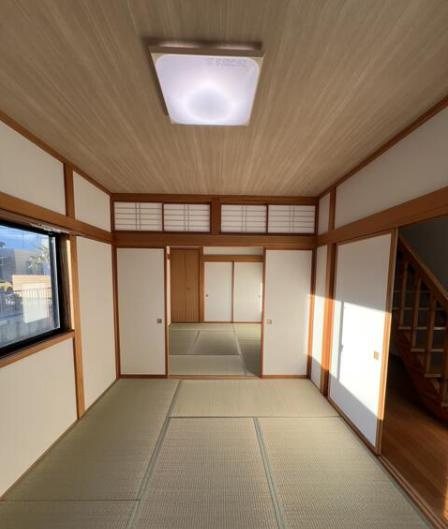 いわき市小名浜字林ノ上　中古戸建の玄関