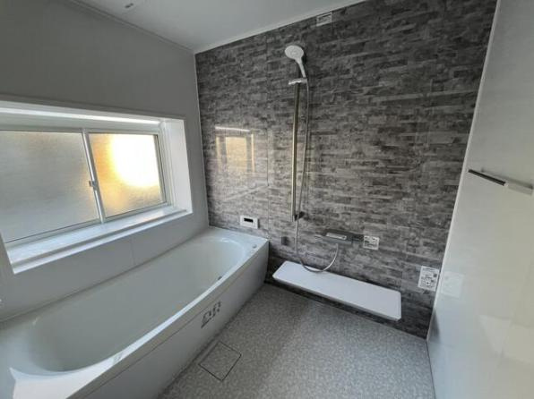 いわき市小名浜字林ノ上　中古戸建の浴室