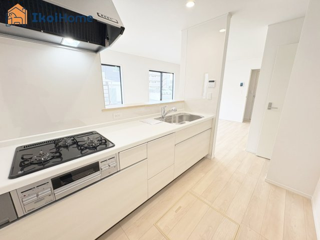 神戸市西区王塚台第6　4号棟　新築戸建のバルコニー|【ホームページに現地動画掲載中】●年中無休：当日予約可●三口コンロには火口にＳＩセンサーを搭載！