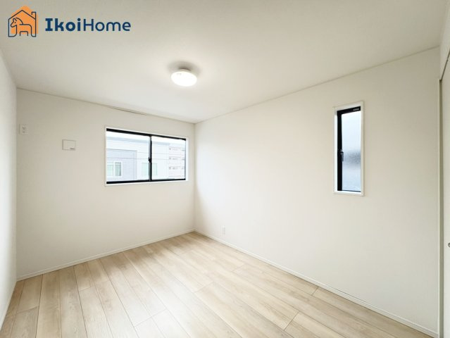 神戸市西区王塚台第6　4号棟　新築戸建の子供部屋|【ホームページに現地動画掲載中】●年中無休：当日予約可●カーテン・カーテンレール未設置。ご相談下さい