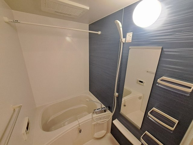 プリムローズ甲子園の浴室