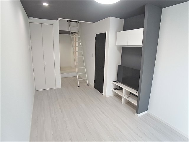 あんしん上沢駅の居間・リビング|白基調の綺麗な内装はオススメ