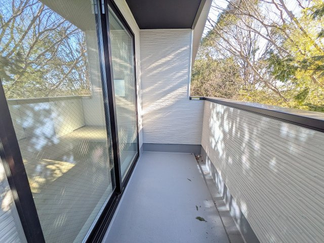 八王子市　緑町　新築一戸建て　９期のバルコニー|～陽当たりの良いバルコニー　洗濯物がよく乾きそうです～