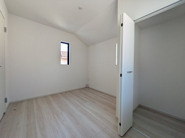 八王子市　緑町　新築一戸建て　９期の収納|～収納力の高いクローゼット完備～