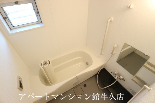 グランド メゾン Bの浴室|1坪タイプユニットバス（小窓付）