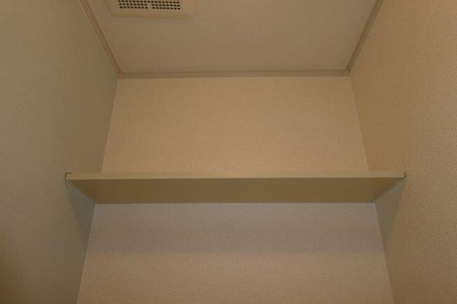 セジュール三宅Ｄのトイレ|トイレ棚