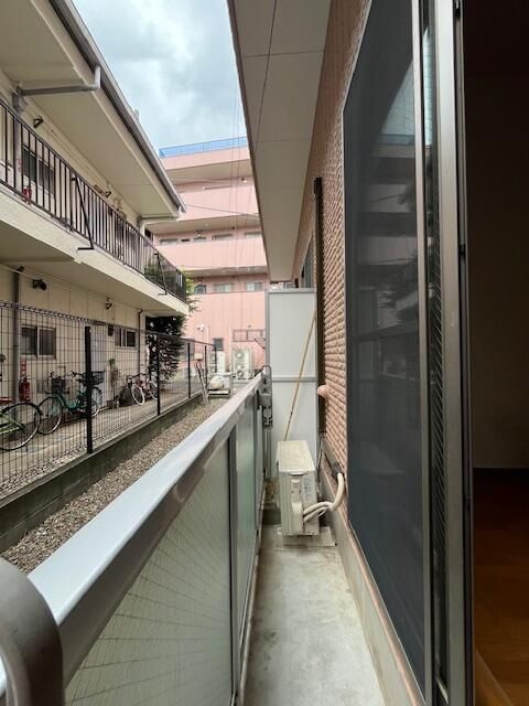 ハイツ市川のバルコニー