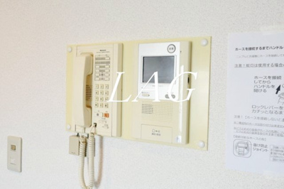 【セキュリティ】 | ロジマン武蔵小山 | モニター付インターホンです。
