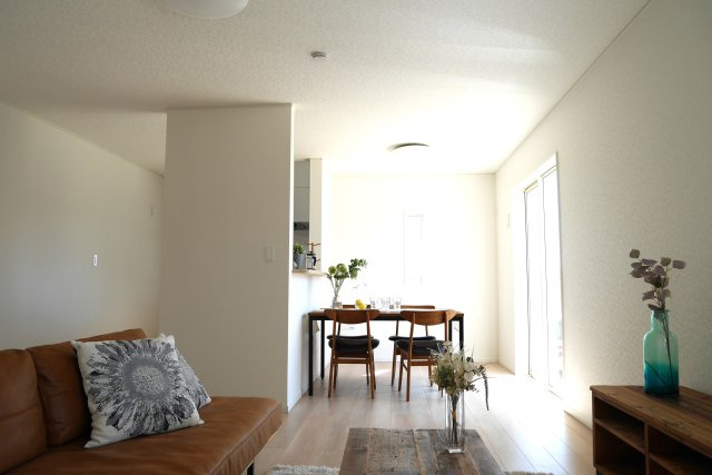 小郡市二森　オール電化平屋　アーネストワンの駐車場