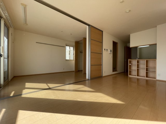 川崎市多摩区登戸の賃貸マンションの居間・リビング