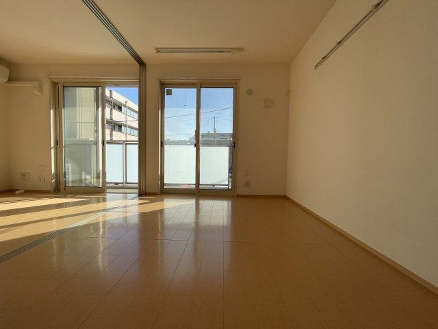 川崎市多摩区登戸の賃貸マンションの洋室