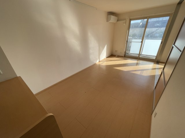 川崎市多摩区登戸の賃貸マンションの居間・リビング