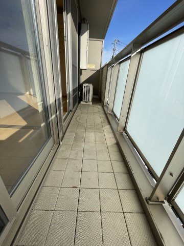 川崎市多摩区登戸の賃貸マンションのバルコニー